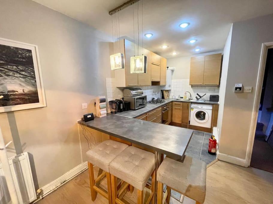 *New* Beautiful 2 Bedroom House In Central Location London Exterior foto