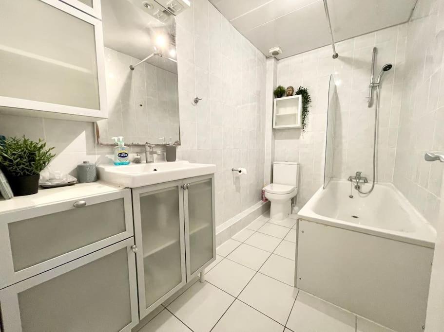*New* Beautiful 2 Bedroom House In Central Location London Exterior foto